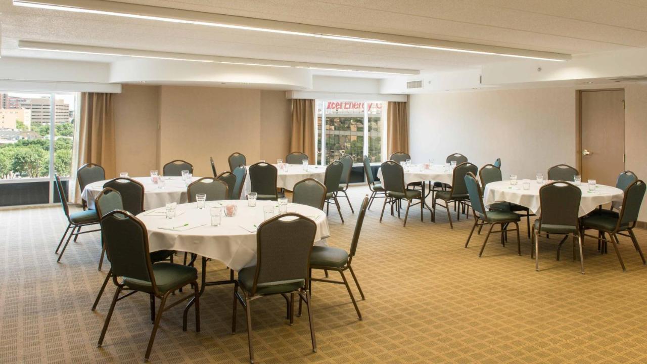 | Holiday Inn St. Paul Downtown, an IHG Hotel