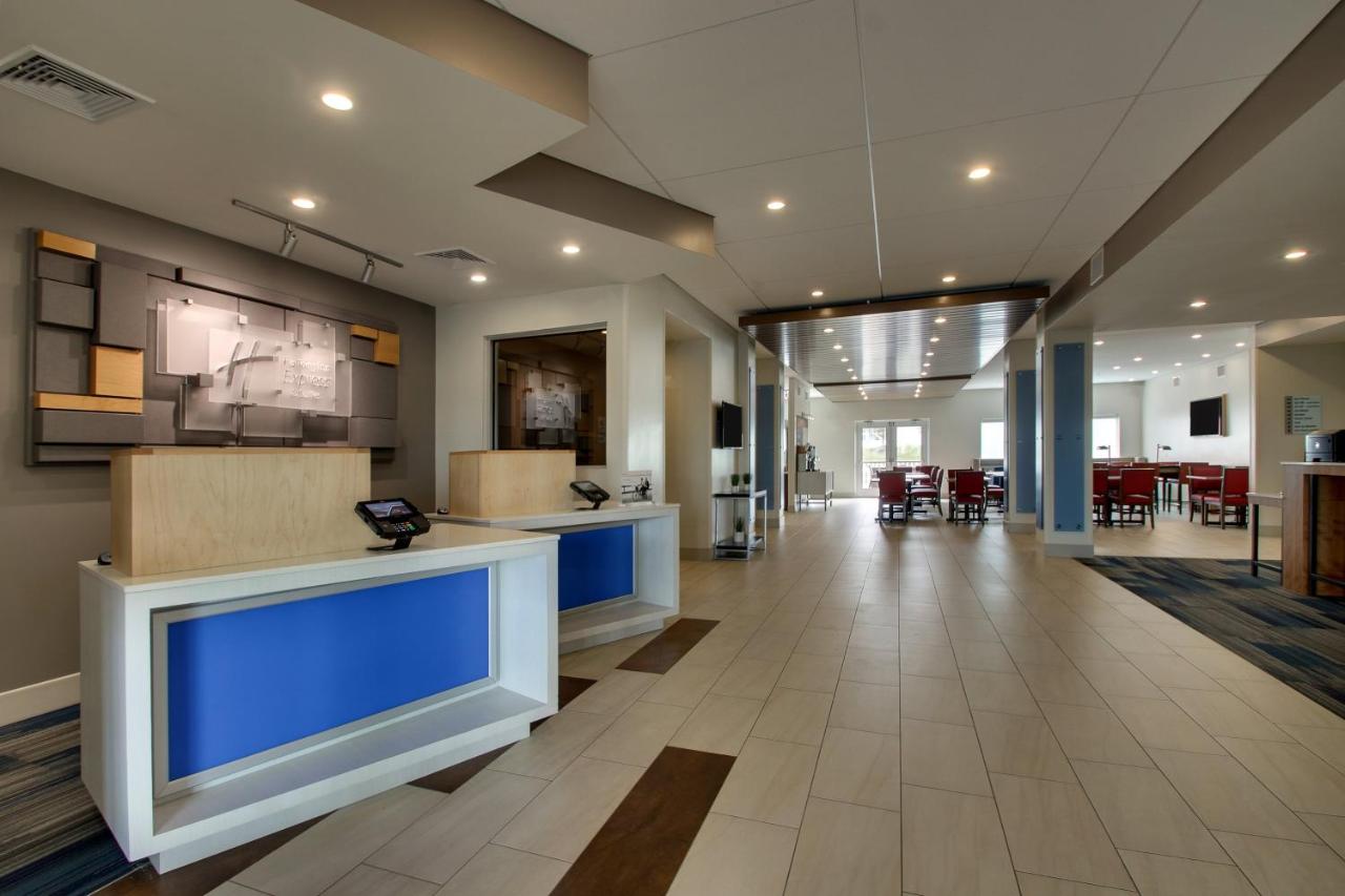  | Holiday Inn Express & Suites Lancaster East - Strasburg, an IHG Hotel