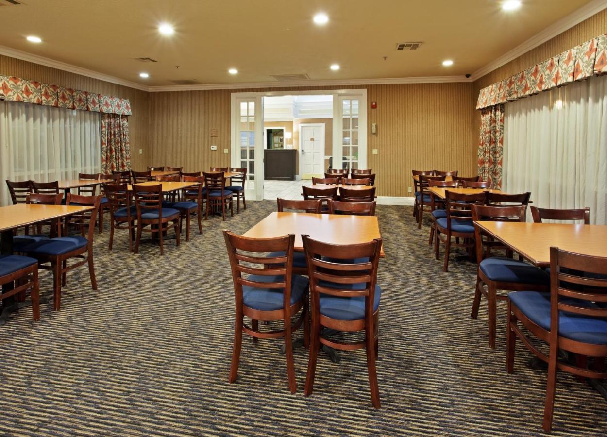  | Holiday Inn Express Hotel & Suites Corning, an IHG Hotel
