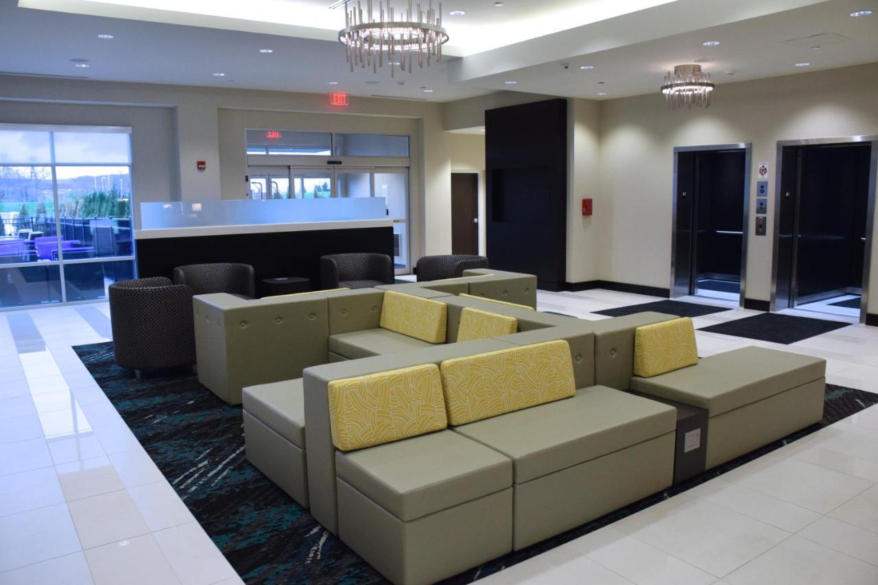 | Holiday Inn Cincinnati North West Chester, an IHG Hotel
