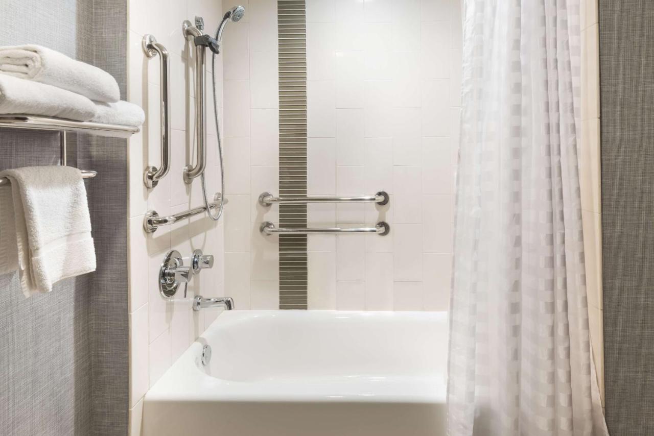 Double Room with Bath Tub - Disability Access at Hyatt Place Ft. Lauderdale/Plantation