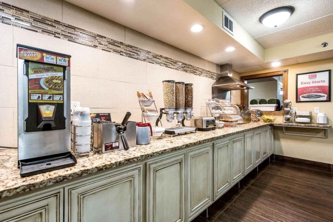 | Econo Lodge Rochester