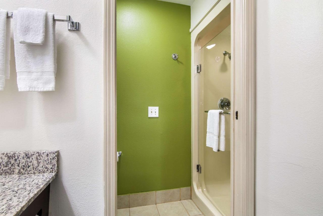 King Room - Non-Smoking at Sleep Inn Peachtree City - Atlanta