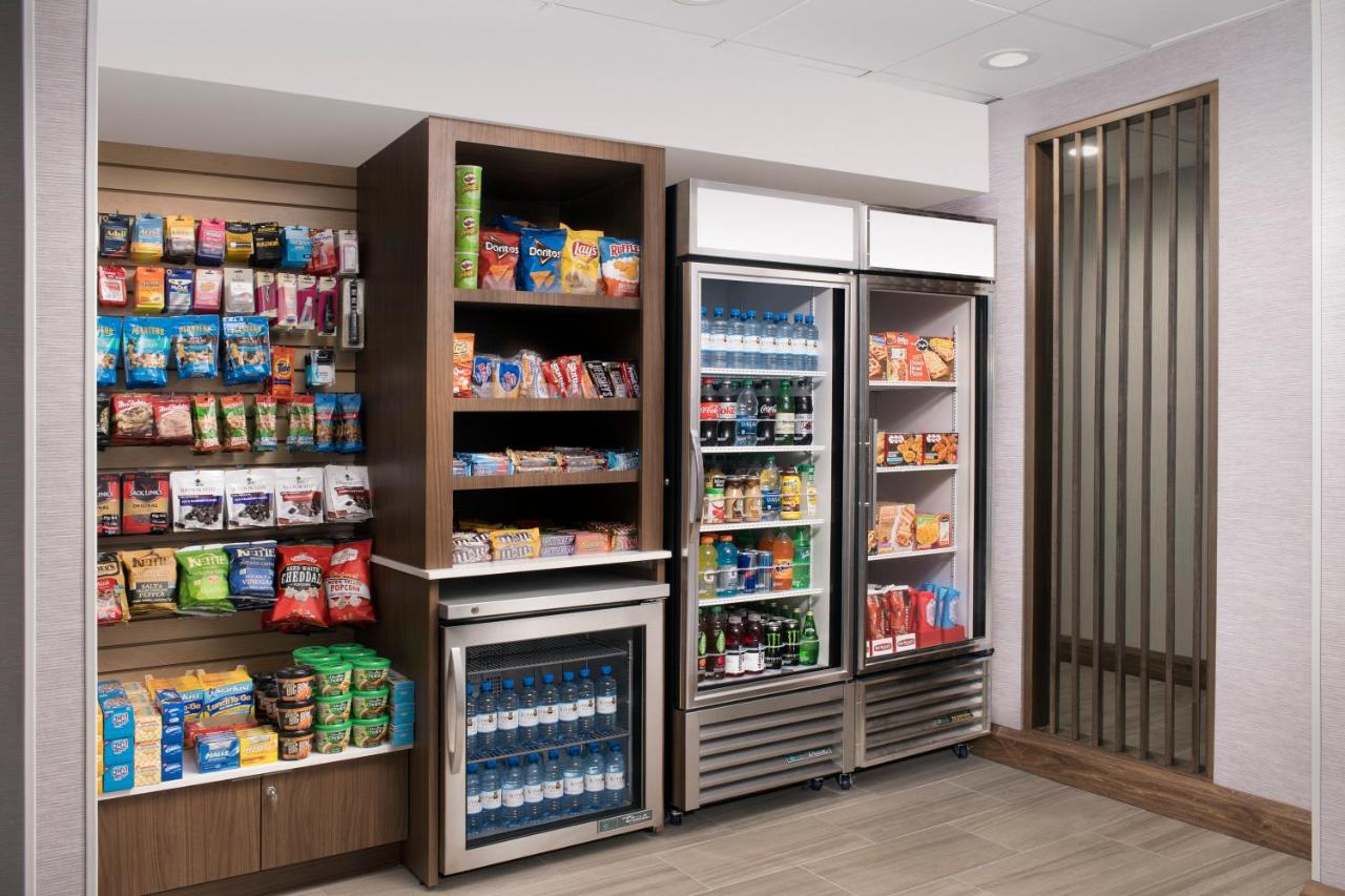  | Holiday Inn Express & Suites Baltimore - BWI Airport North, an IHG Hotel