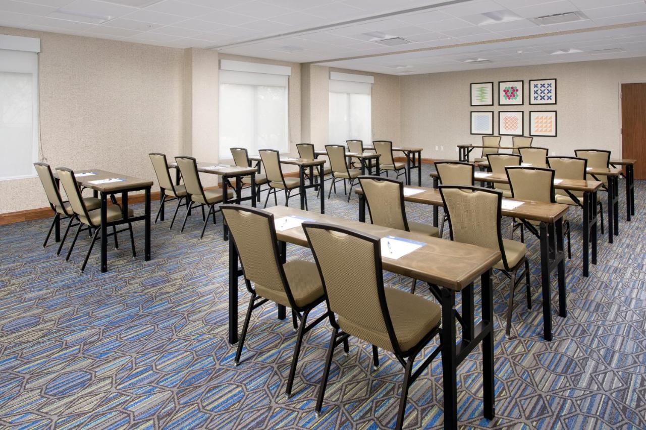  | Holiday Inn Express & Suites Baltimore - BWI Airport North