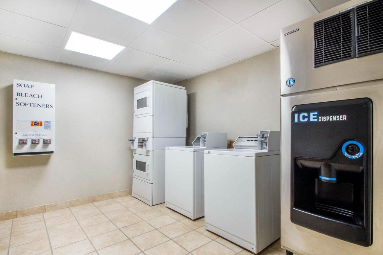 | Holiday Inn Express & Suites - Albany Airport - Wolf Road, an IHG Hotel