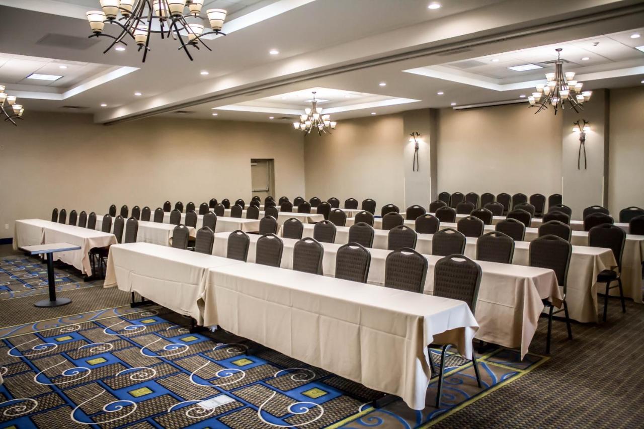 | Holiday Inn Express & Suites - Albany Airport - Wolf Road, an IHG Hotel