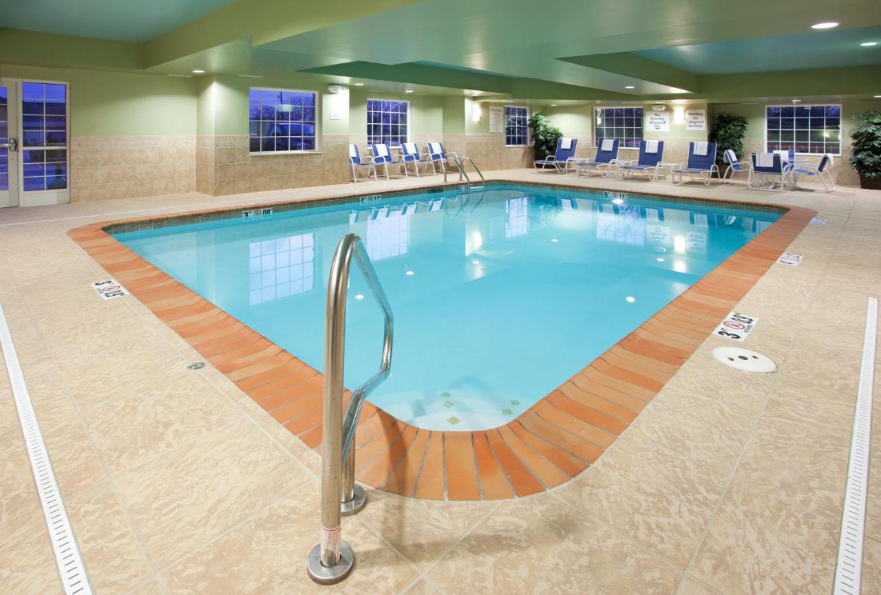 Holiday Inn Express Columbus-Dublin, an IHG Hotel