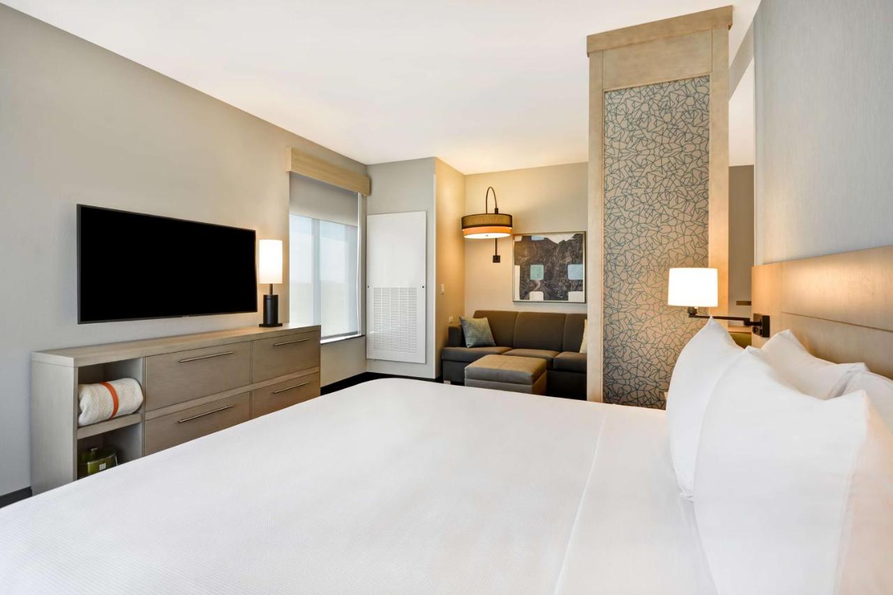 Room, 1 King (Ada W/ Shower) at Hyatt Place Fresno
