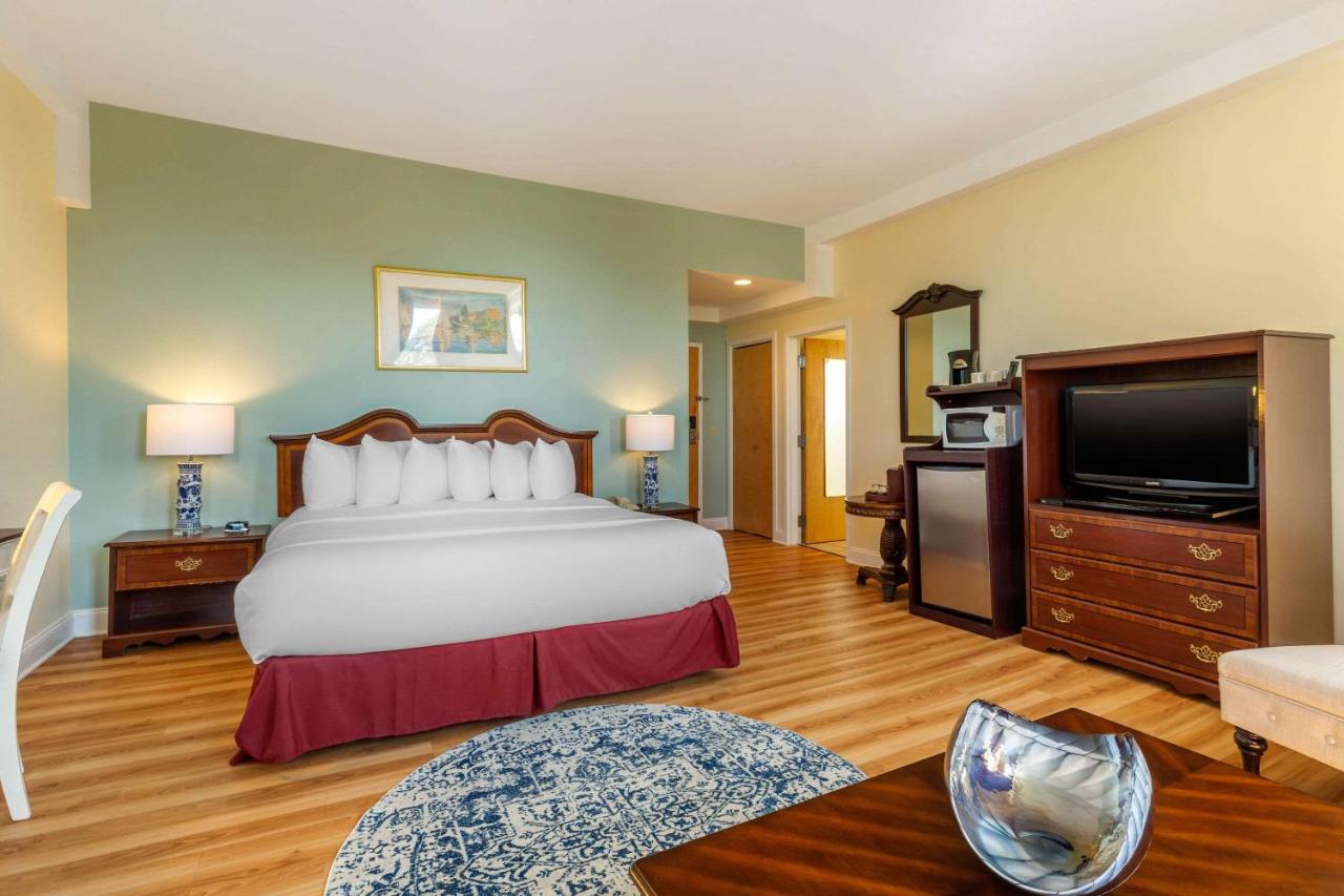 | The Carriage House Inn Newport, Ascend Hotel Collection