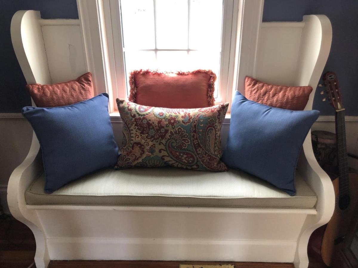 | Silvershell Inn