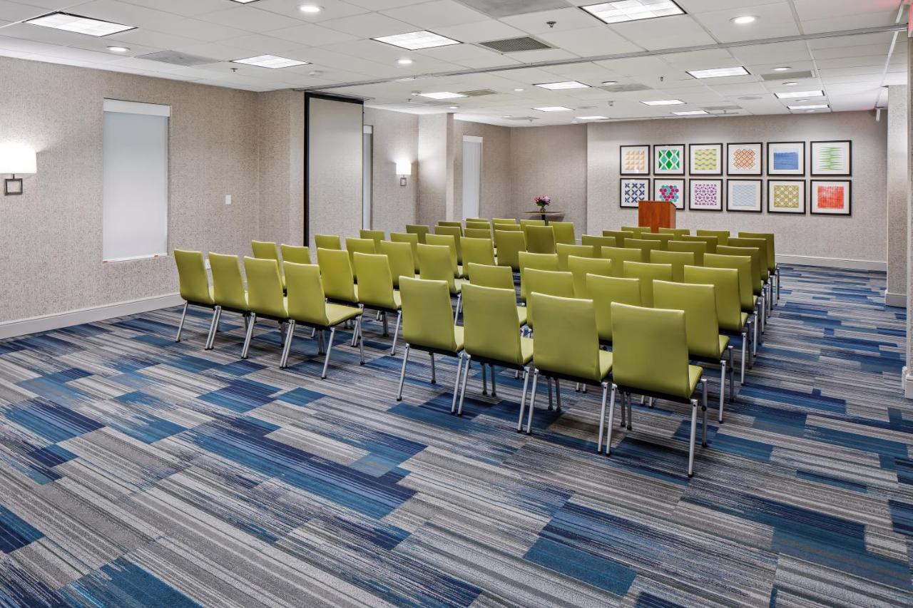 | Holiday Inn Express Atlanta Airport-College Park, an IHG Hotel