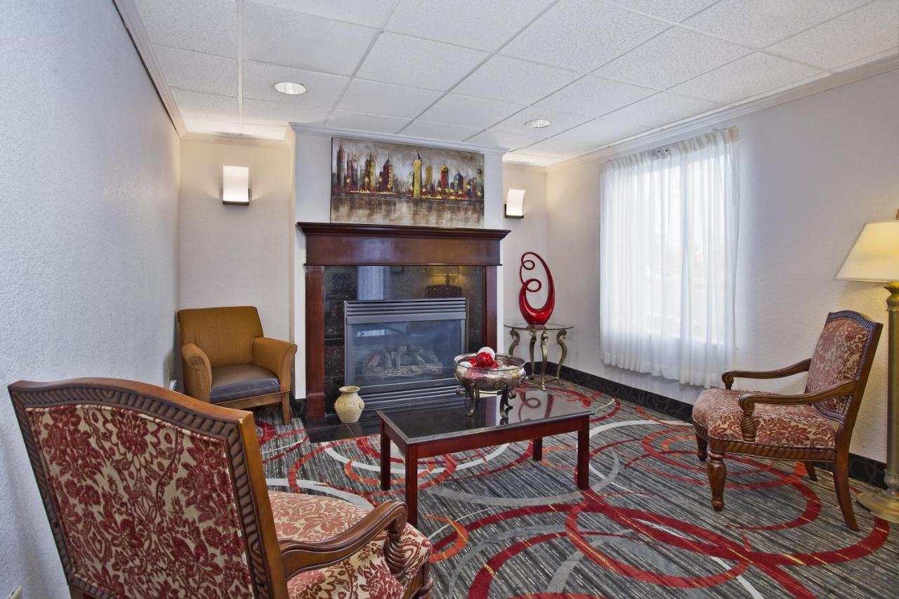 | Holiday Inn Express Hotel & Suites Columbus-Groveport, an IHG Hotel