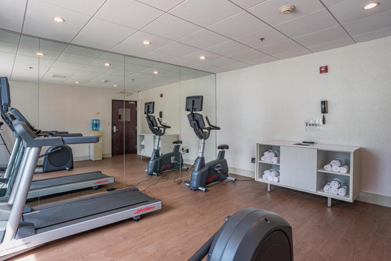 | Holiday Inn Express Hotel & Suites Swansea, an IHG Hotel