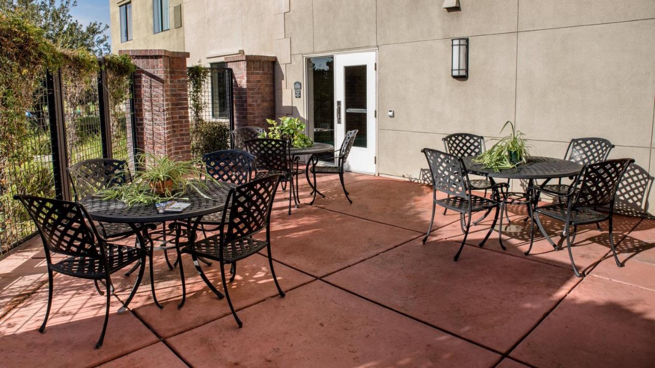  | Holiday Inn Express Hotel & Suites Lincoln-Roseville Area, an IHG Hotel
