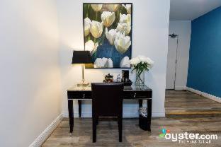 Room #5668624 at L.A. Sky Boutique Hotel