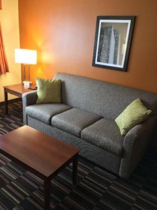 Room #111235538 at Best Western Falcon Plaza - Bowling Green