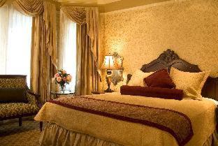 Room #2623023 at Victorian Inn