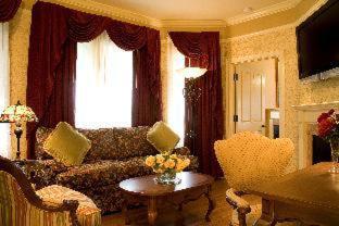 Room #2623023 at Victorian Inn