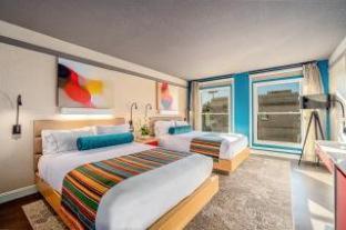 Room #197805516 at Century Park Hotel