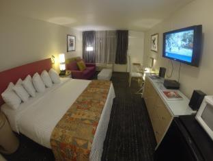 Room #18856425 at Floridian Hotel