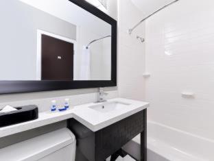 Room #18064920 at Best Western At O'Hare