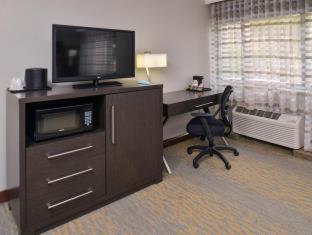Room #18064923 at Best Western At O'Hare