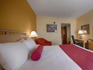 Room #28452117 at Best Western Lanai Garden Inn & Suites