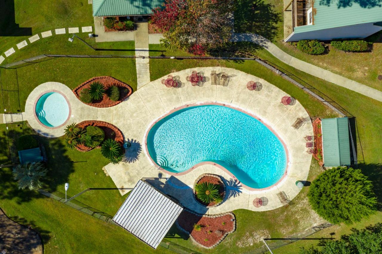  | Crown Resorts at Hickory Hills