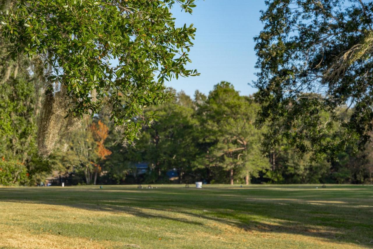  | Crown Resorts at Hickory Hills