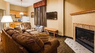 Room #51513120 at Best Western Plus Revere Inn & Suites