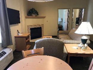 Room #51513120 at Best Western Plus Revere Inn & Suites