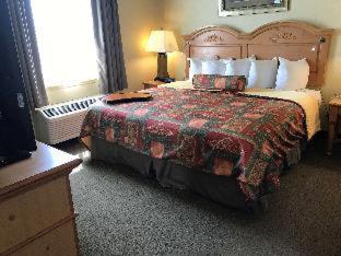 Room #51513120 at Best Western Plus Revere Inn & Suites