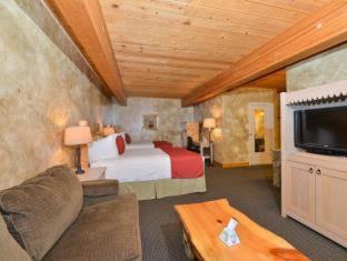 Room #51553968 at Best Western Antlers at Glenwood Springs