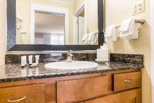 Room #53555009 at Red Lion Inn & Suites Branson