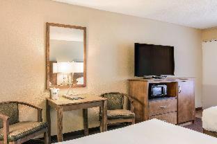 Room #53555012 at Red Lion Inn & Suites Branson