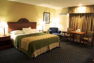 Room #32477020 at Best Western Oceanside Inn