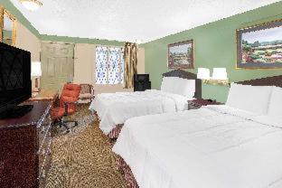 Room #33847715 at Knights Inn Battle Creek