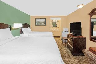 Room #33847715 at Knights Inn Battle Creek