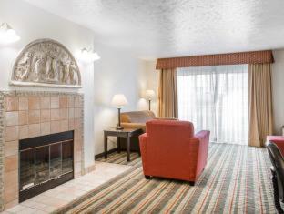 Room #24157721 at Best Western Visalia Hotel