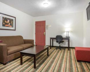 Room #24157721 at Best Western Visalia Hotel