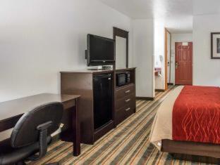 Room #24157724 at Best Western Visalia Hotel