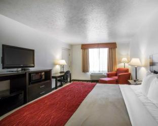 Room #24157726 at Best Western Visalia Hotel