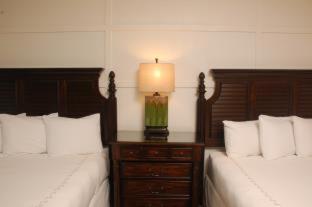 Room #5843016 at Riverside Hotel