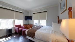 Room #217645008 at Warfield Hotel
