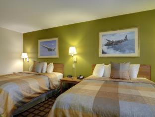 Room #7576609 at Best Western Inn & Suites - Midway Airport