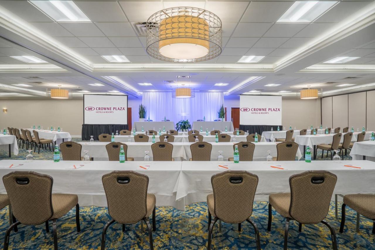 | Crowne Plaza Suites Pittsburgh South