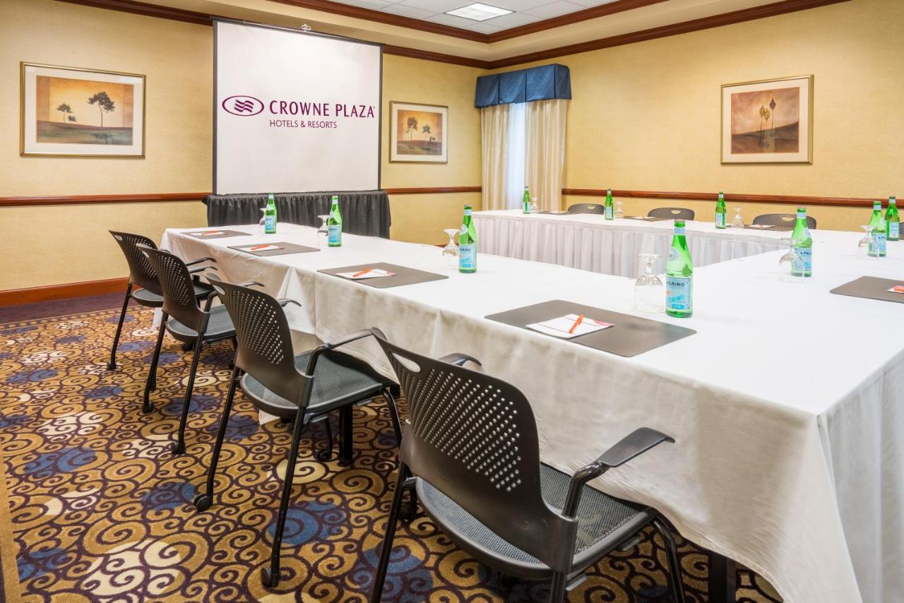 | Crowne Plaza Suites Pittsburgh South