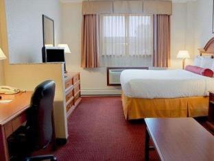Room #25308916 at Best Western Plus Sandusky Hotel & Suites