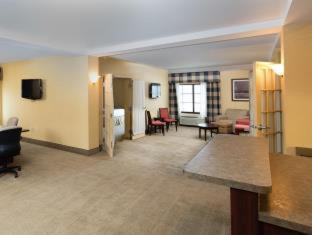 Room #17612222 at Red Lion Hotel Harrisburg Hershey